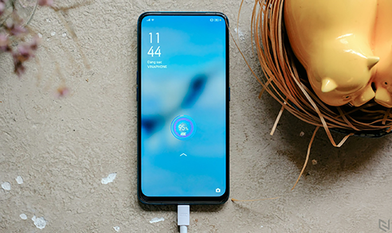 VOOC 4.0 được OPPO trang bị chiếc trên smartphone OPPO K5
