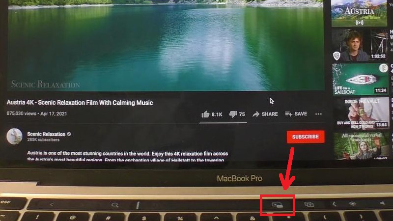 Nhấn phím bật chế độ Picture-in-Picture có trên Touchbar của Macbook Pro